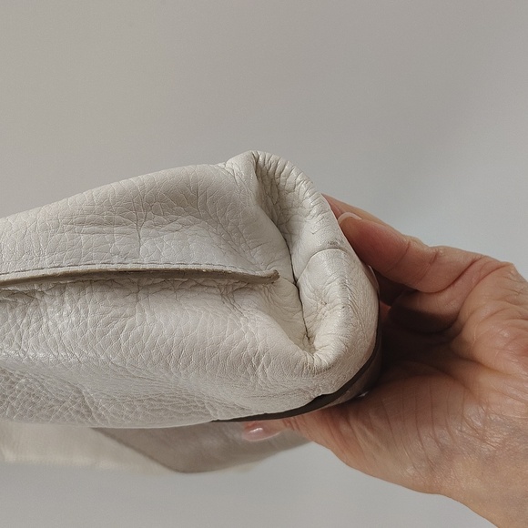 Fossil White Ivory Leather Hobo Bag Zip Beige Pocket Front Zip Top Shoulder Bag - Picture 6 of 13